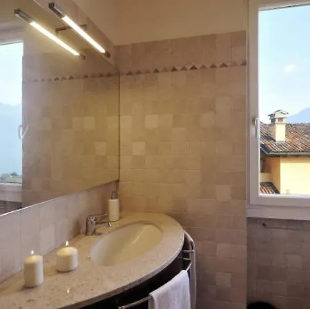 Appartamento Sleeps 5 Pool Air Con