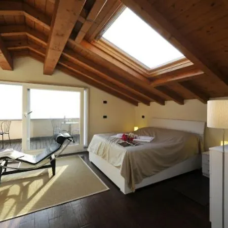 Sleeps 5 Pool Air Con Appartamento