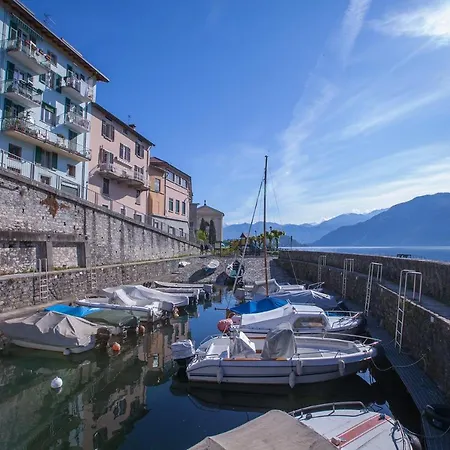 Sleeps 5 Pool Air Con Ossuccio
